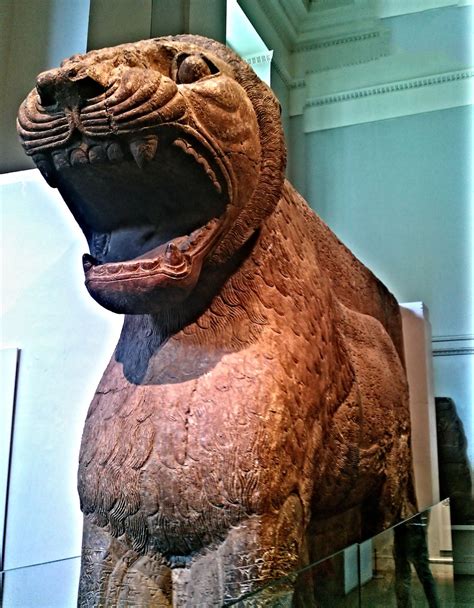 Museum of artifacts — Guardian figure from the entrance to the Temple ...