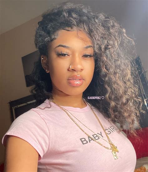 tadiorx 🍒 | Light skin girls, Girl hairstyles, Baddie hairstyles