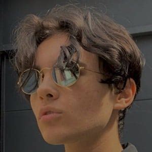 Enzo Rossi - Age, Family, Bio | Famous Birthdays