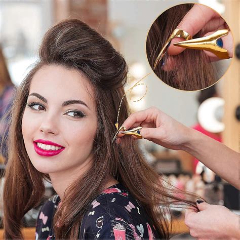 Hair parting in the middle is officially the trend of the year 6