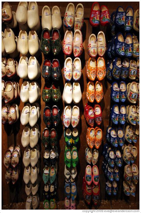 Clogs. (Photo ID 14331-zaansesc)