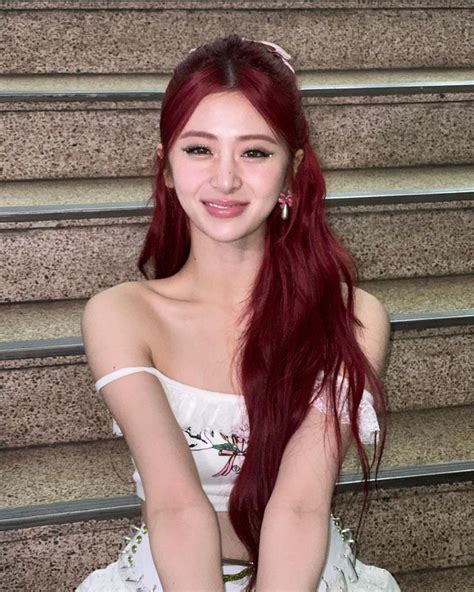 Pin by caixyz_ on YUNJIN | Red hair, Instagram update, K pop music