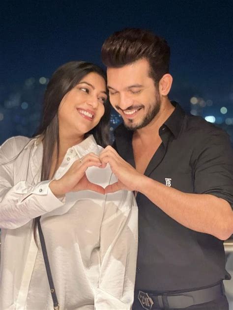 TV actor Arjun Bijlani completes 10 years of his marriage with Neha ...