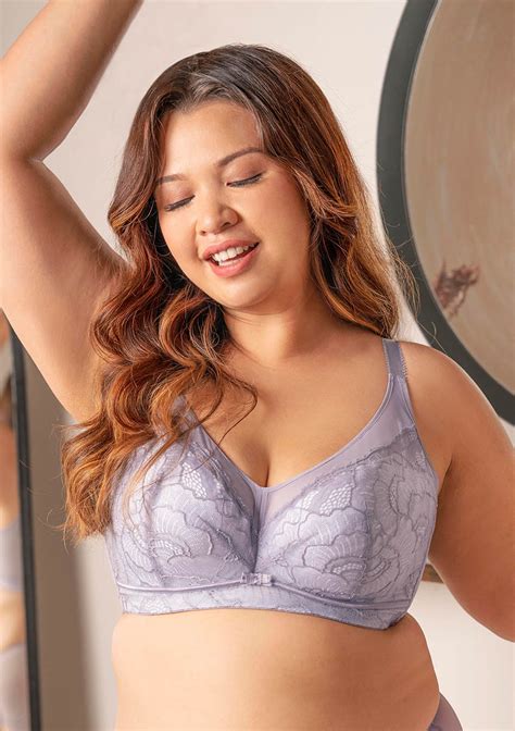 Buy Ezra Plus Size Lace Flexi Wire Bra | Dreamy | Neubodi Online - Neubodi