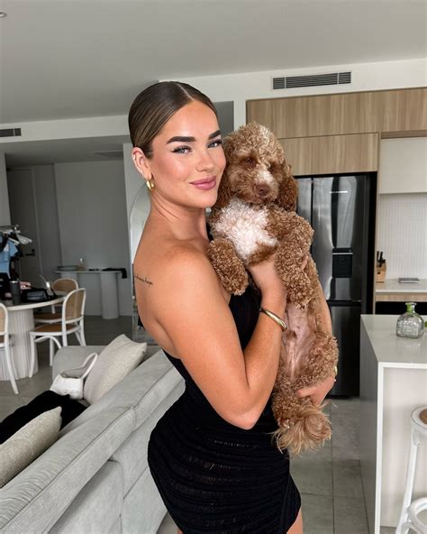 Skye Sutton | It must be time for another dump 🩷 | Instagram