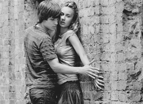 romantic kiss wallpapers top  romantic kiss backgrounds