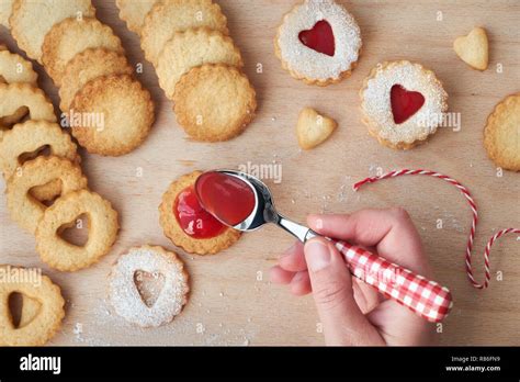 Traditional Austrian Cookie Recipes / Angie S Recipes Taste Of Home ...