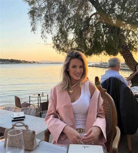 Aferdita Dreshaj Kindl (@aferditadreshaj) • Instagram photos and videos