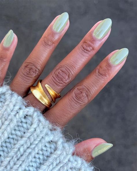 Everyone Will Be Asking for These 6 Nail Colours in August | Who What Wear