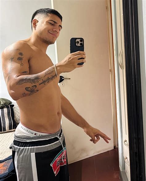 Archivo de hombres - Facundo Farias | Facebook