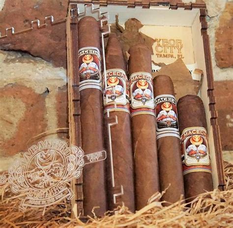 Sampler Gift Pack | Cuban Cigars Near Me | Shop Now - Tabanero Cigars