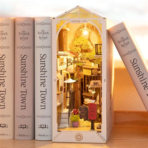 Rolife 'Sakura Densya' DIY Book Nook - Miniature Model