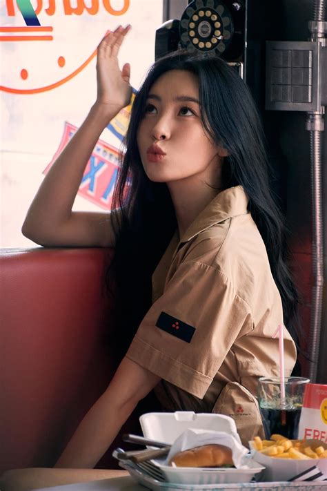 230303 SUNMI - miya-IND : If MIYA in Summer Clothes Is with MIYANE🥰