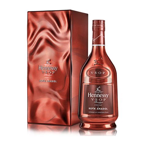 Hennessy VSOP 700ml Refik Anadol