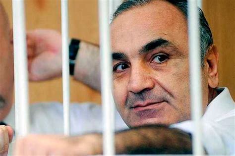 Криминальный мир ждет мести от лидера воров в законе Таро