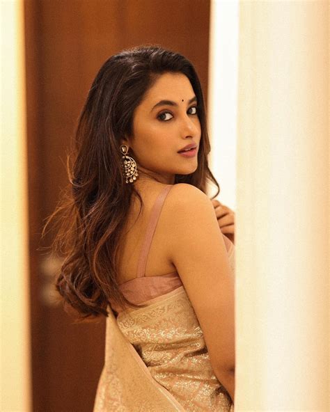 priyanka mohan latest  priyanka mohan images priyanka mohan