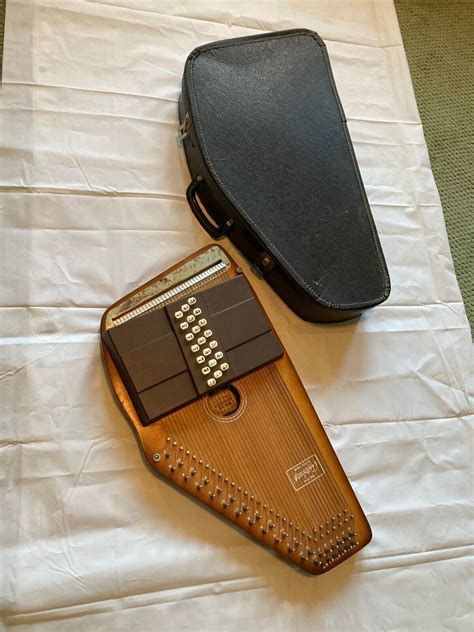 Digital autoharp models are set to change live performances 7