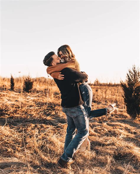 Shannon & Nick // Sunny Evening Couples Session — Julia Maruyama