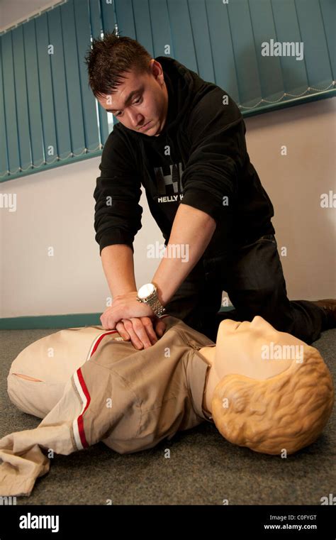 Cpr and dummy hi-res stock photography and images - Alamy