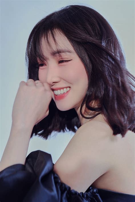 Yuju confirmă că a semnat cu agenția lui Kang Daniel + își lasează