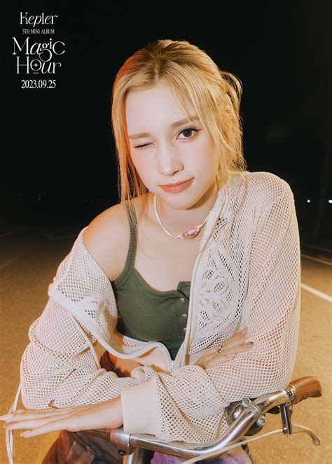 Kep1er on X: "Kep1er l CONCEPT PHOTO MOONLIGHTED - HUENING BAHIYYIH