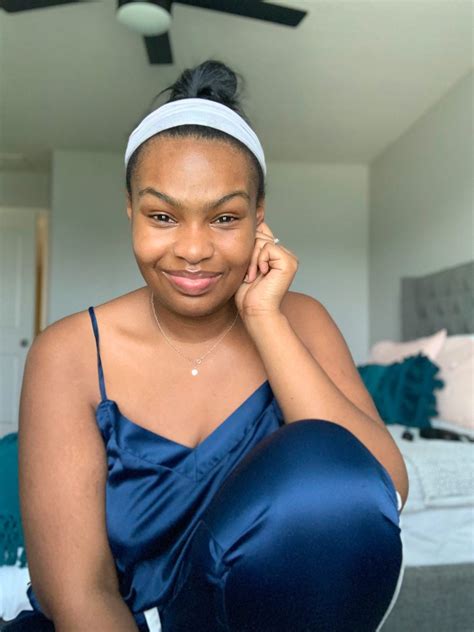 Skincare Basics: Moisturizing Tips for Glowing Skin - michelle xo elise