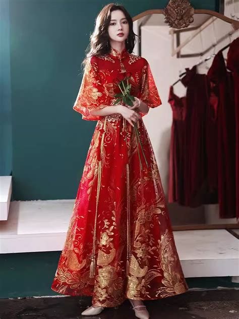 Chinese Wedding Dress. Red Cheongsam. Golden Sequins Wedding Cheongsam