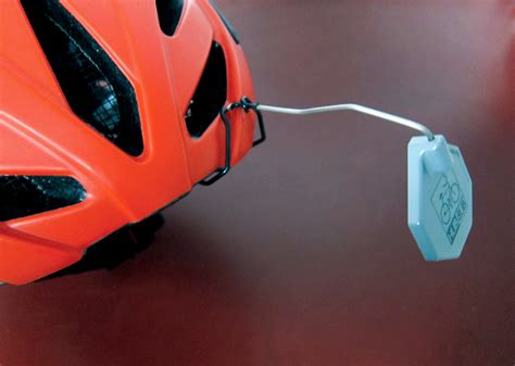 Rückspiegel an Helm und Brille | Fahrradzukunft