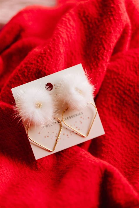 White Heart Puffs Earrings – Bella and Bloom Boutique