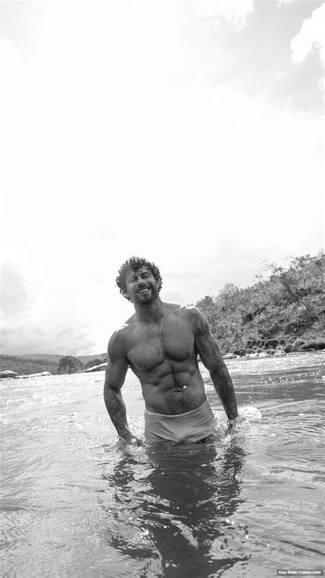 Jesus Luz Cock Bulge And Nude Photos | The Nude Scene