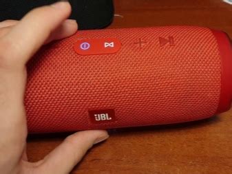 Как включить флешку на колонке JBL, можно ли подключить