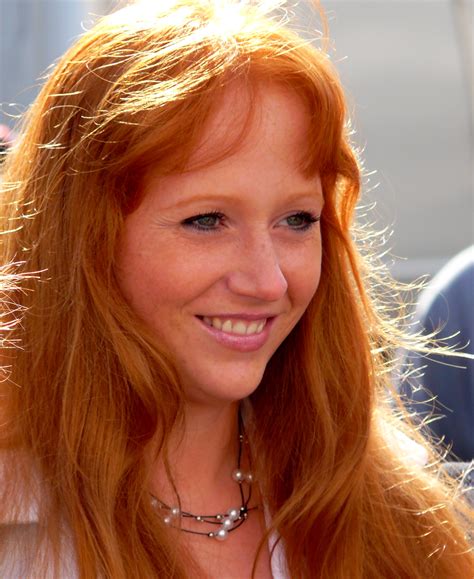 ملف:German Woman Portrait - Dutch summer festival of the Redhead Day in