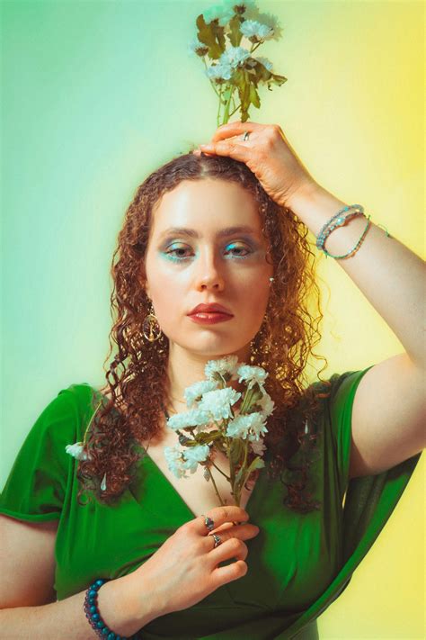 100 000+ najlepszych zdjęć z kategorii: Piękne+nagie+kobiety · Do