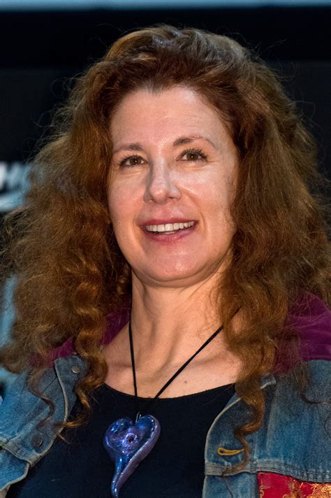 Suzie Plakson Net Worth in 2023 - Wiki, Age, Weight and Height