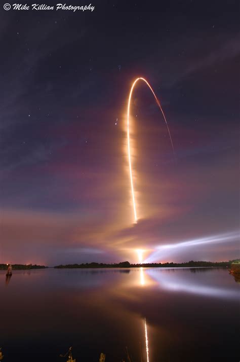 photographer captures rocket launch  amazing arc  light space