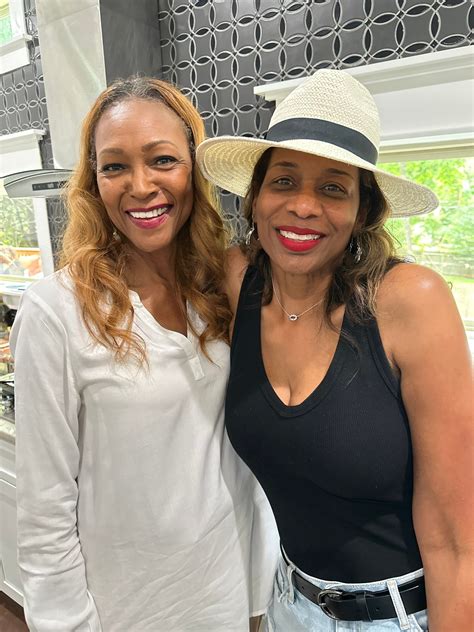 Chloé Taylor... - Chloé Taylor Brown Lifestyle-Strategist