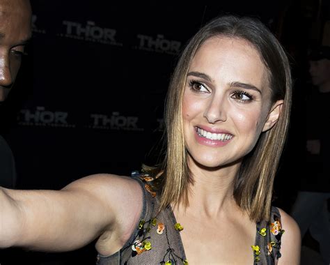 Ewa Sonnet : CelebrityArmpits