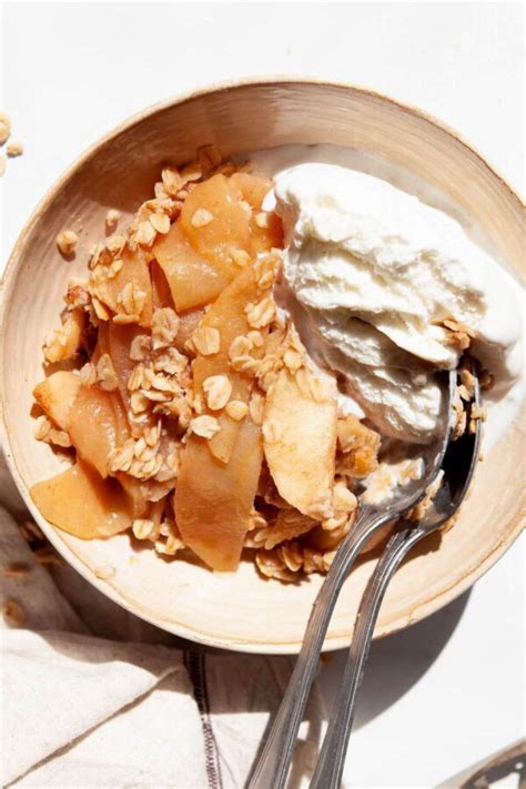 Best Healthy Apple Crumble - Healthful Blondie