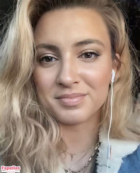 Top 10 Things Experts Are Saying About the Tori Pages Photo Leak - 58ckk1c