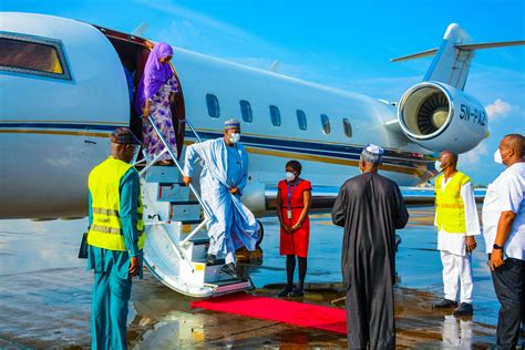 First Aircraft Lands In Enugu Airport One Year After Shutdown (Photos)
