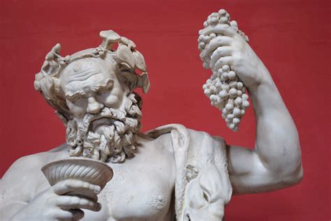 El doble nacimiento de Dioniso, el dios del vino, las fiestas y el
