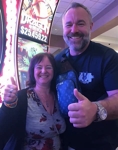 Mr Hand Pay Net Worth 2024 - Age, Bio, Wife, Height & Career!