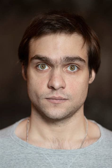 Сын актера Михаила Ефремова выпал из окна