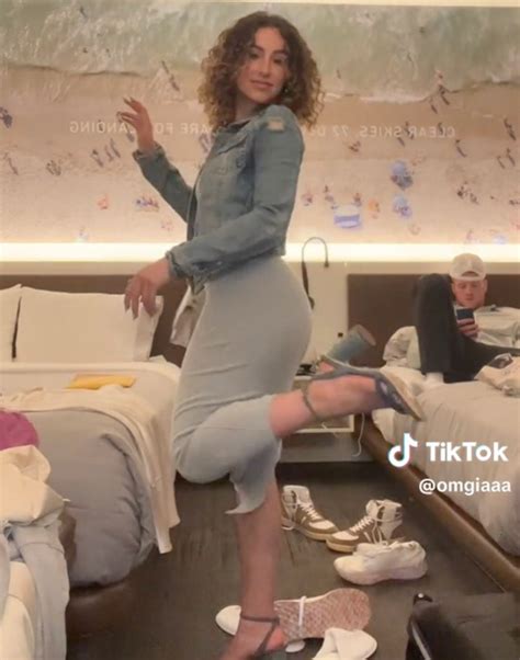 This Levi's Gia Duddy Video Detail Is Making Headlines! - k3v62gx