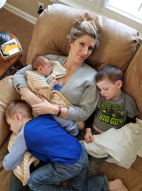 I Went Back to School as a Working Mom of Three - Tinybeans