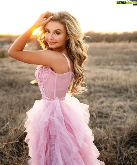 Mallory James Mahoney Wiki, Biography, Age, Gallery, Spouse and more