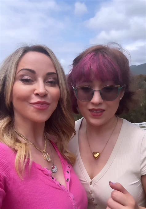 𝐒𝐮𝐧𝐝𝐚𝐲 𝐛𝐫𝐞𝐚𝐤𝐟𝐚𝐬𝐭 𝐟𝐨𝐫 𝐬𝐭𝐫𝐨𝐧𝐠 𝐦𝐞𝐧 👌 On | Chrisma (@chrisma_nylons)