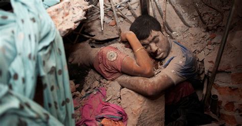 Powerful photography from the collapsed building in Bangladesh