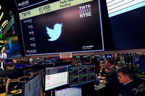 Illicit porn on Twitter | Courthouse News Service