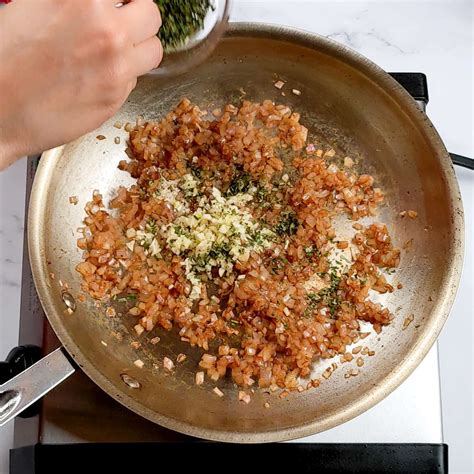 Pan-Seared Sirloin Steak with Spicy Baharat Sauce - Just Maika Cooking